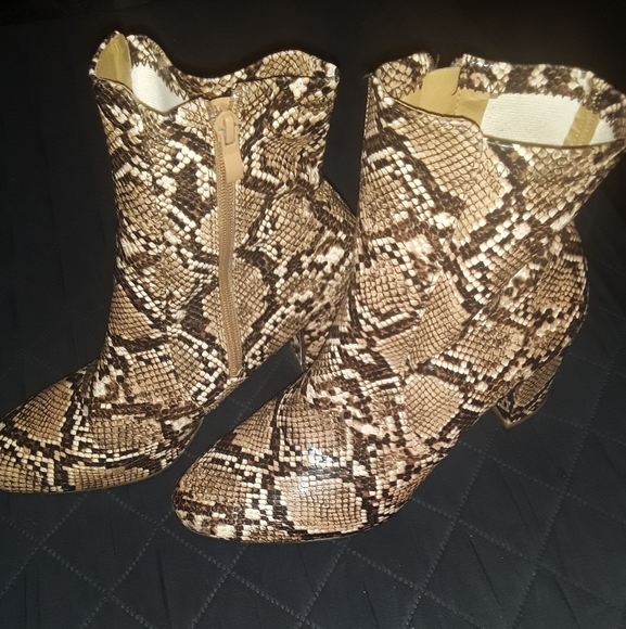 Top Moda Boots - Picture 2 of 6